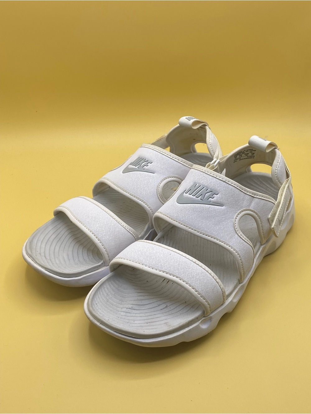 Nike White Hook-and-Loop Sport Sandals - Picture 4 of 4